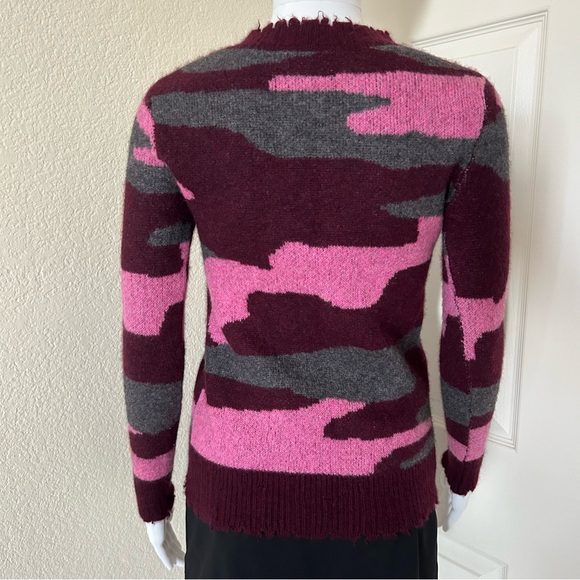 Aqua Cashmere distressed long sleeve camo print gray pink wine color size xsmall - Picture 4 of 8